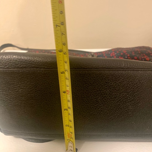 GENTLY USED VINTAGE SIERRA RANCH COACH PURSE - Picture 11 of 15